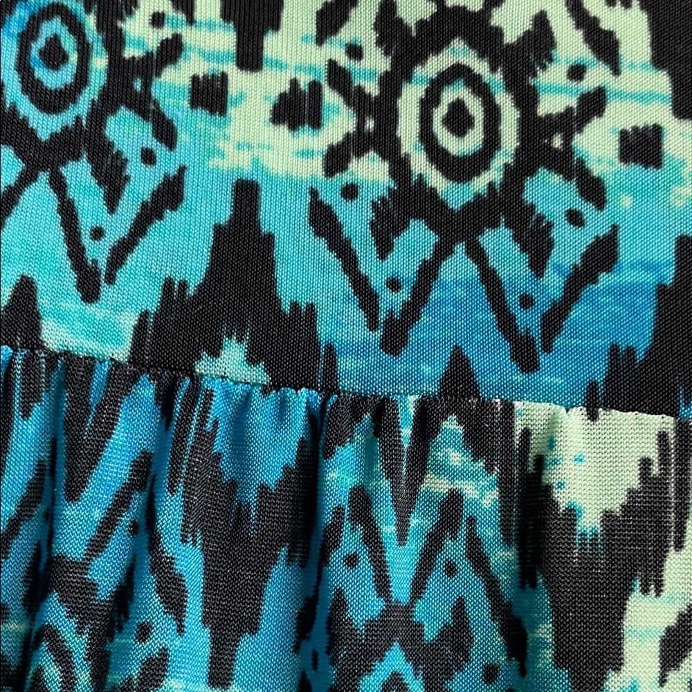 Two Pieces/Sew In Love Turquoise Top and New Directions Maxi Skirt - Picture 9 of 10
